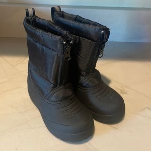 Toddler size 7 Northside thinsulate snow boots